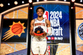 NBA选秀大会新秀球员展示照片